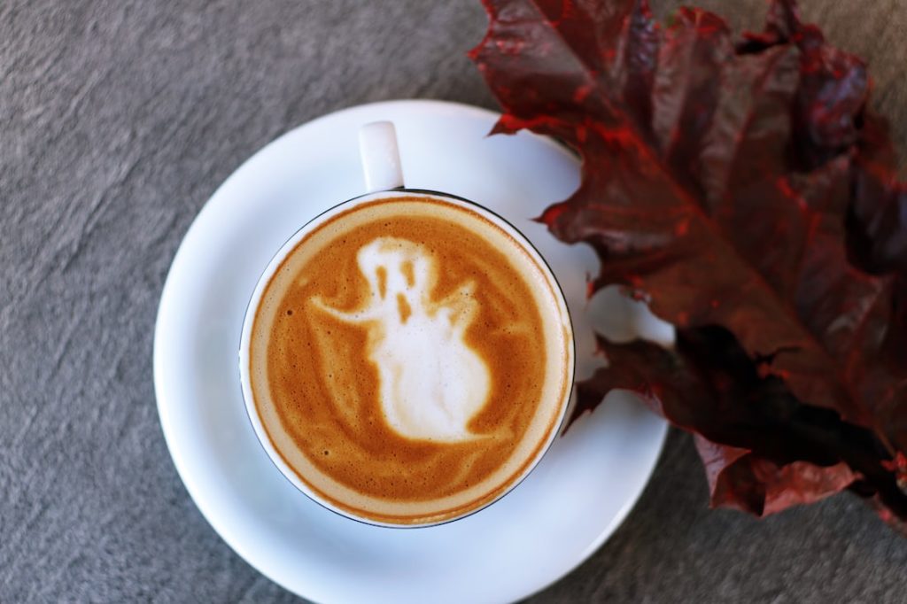 Halloween + Pumpkin Latte - October Post idea