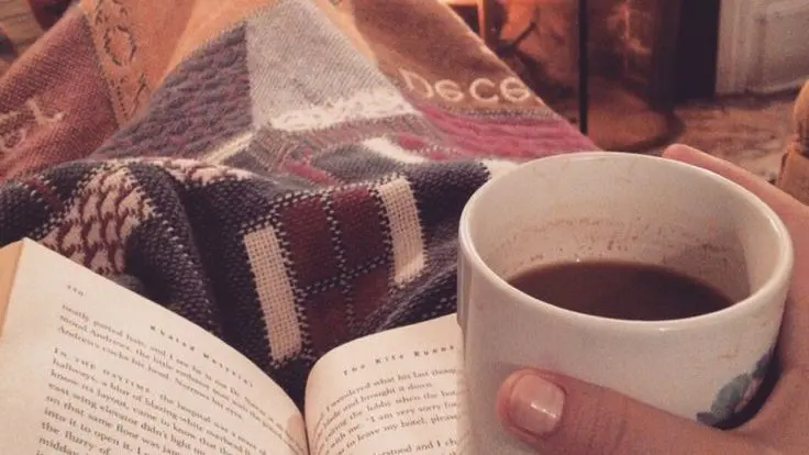 November Social Media Content Ideas - Winter-Themed Treat Image