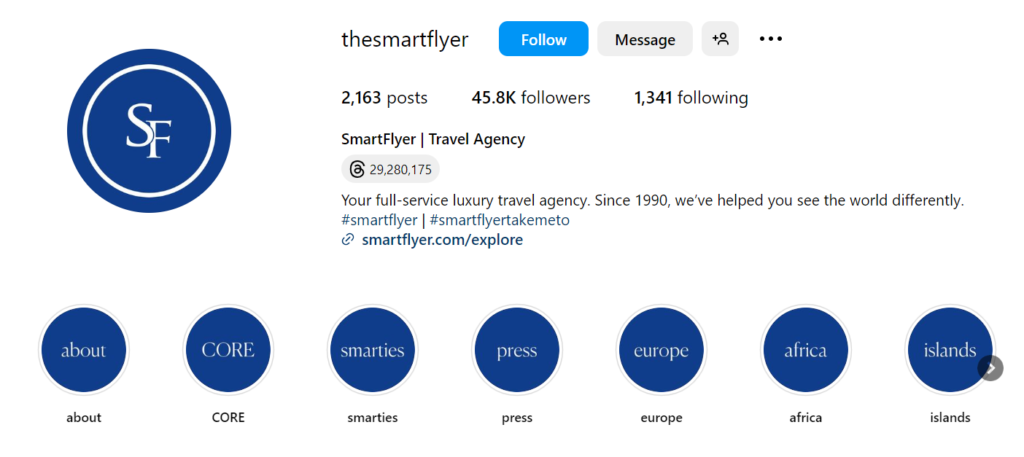 SmartFlyer Instagram bio showcasing their branded hashtag