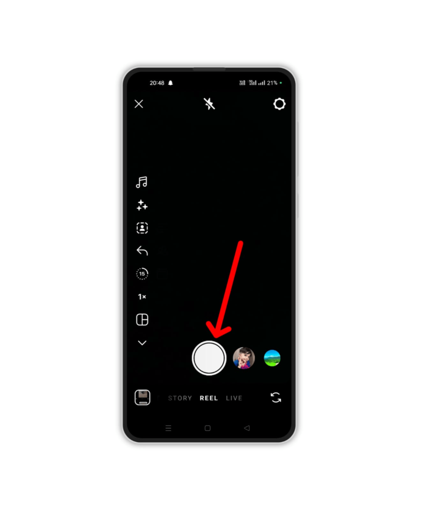Record button to record a new reel on Instagram